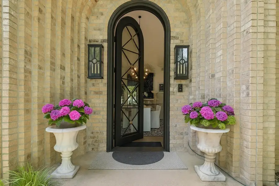 1747 Crescent Lane, Duncanville, TX 75137 - Image #2