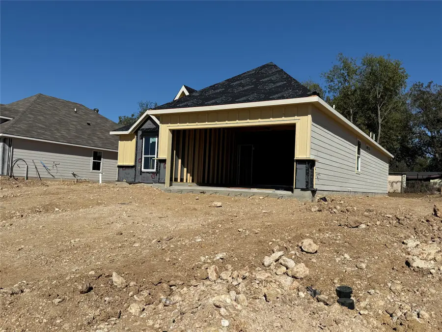 113 Adaline Bend, McGregor, TX 76657 - Image #2