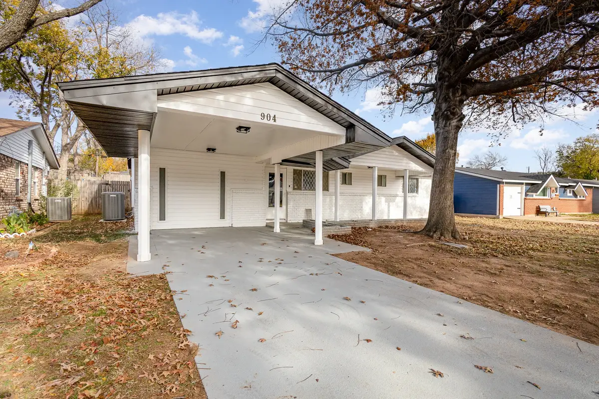 904 Dee Lane, Bedford, TX 76022 - Image #1