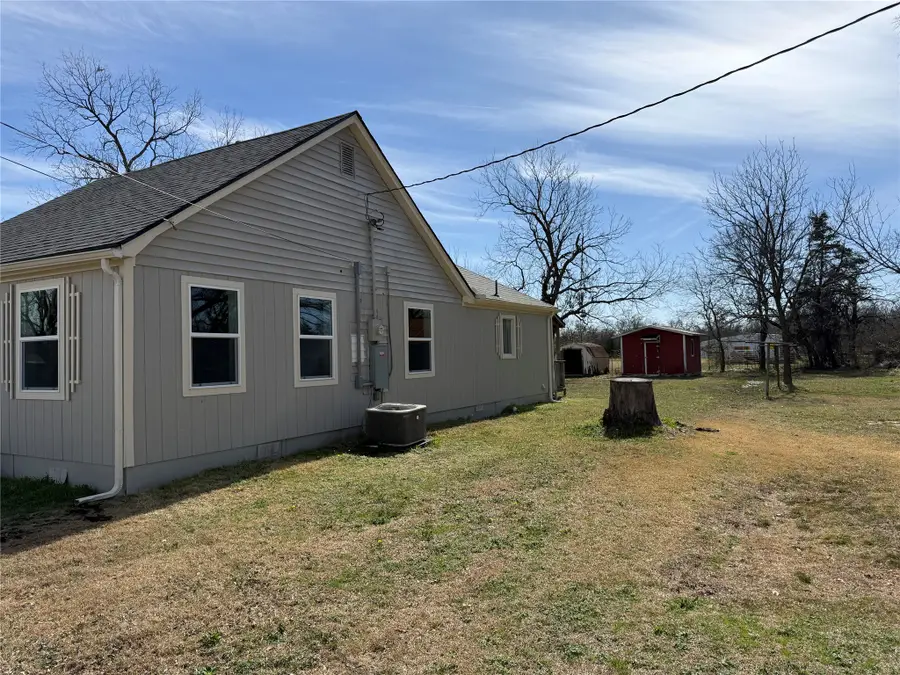 513 Allen Avenue, Bonham, TX 75418 - #3