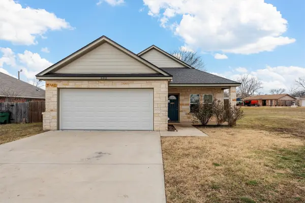 502 David Davis Drive, McGregor, TX 76657