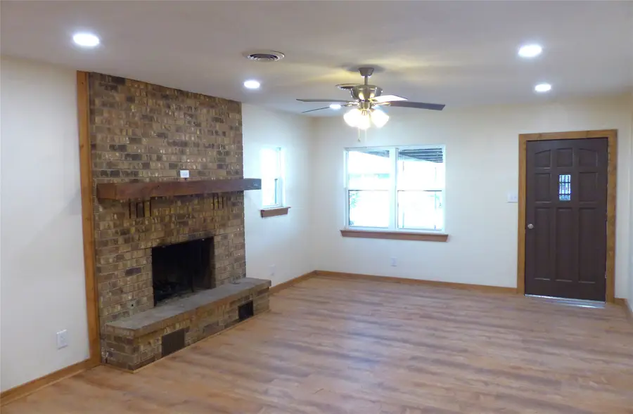 1922 S Pine, Brady, TX 76825 - Image #2