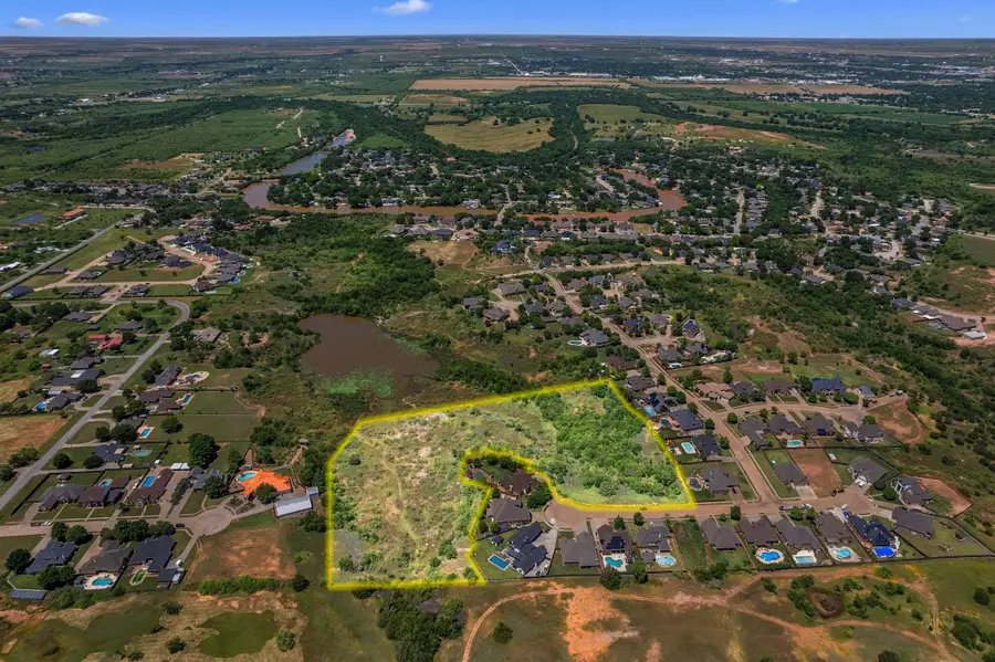 18 Canyon View Court, Wichita Falls, TX 76309 - Image #3