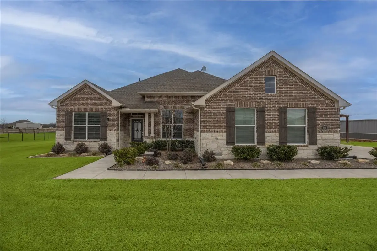 161 Chester Road, Springtown, TX 76082 - Image #1