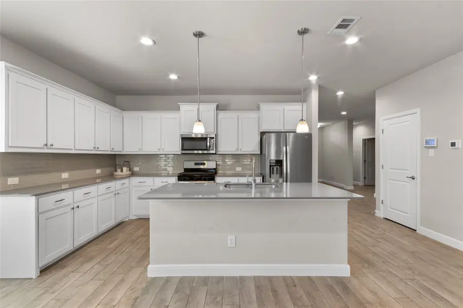 1045 Kirkham Way, Justin Roanoke, TX 76247 - Image #3