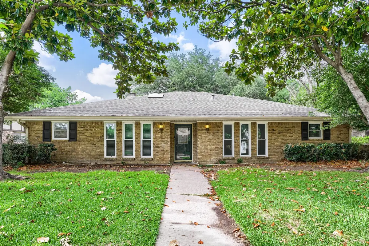 3201 Winchester Drive, Plano, TX 75075 - #1