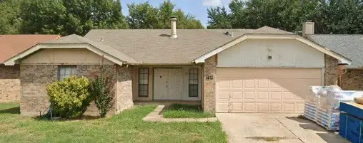 6812 Sunnybank Drive, Fort Worth, TX 76137