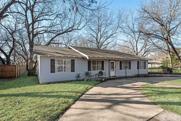 110 Hackberry Street, Lancaster, TX 75146