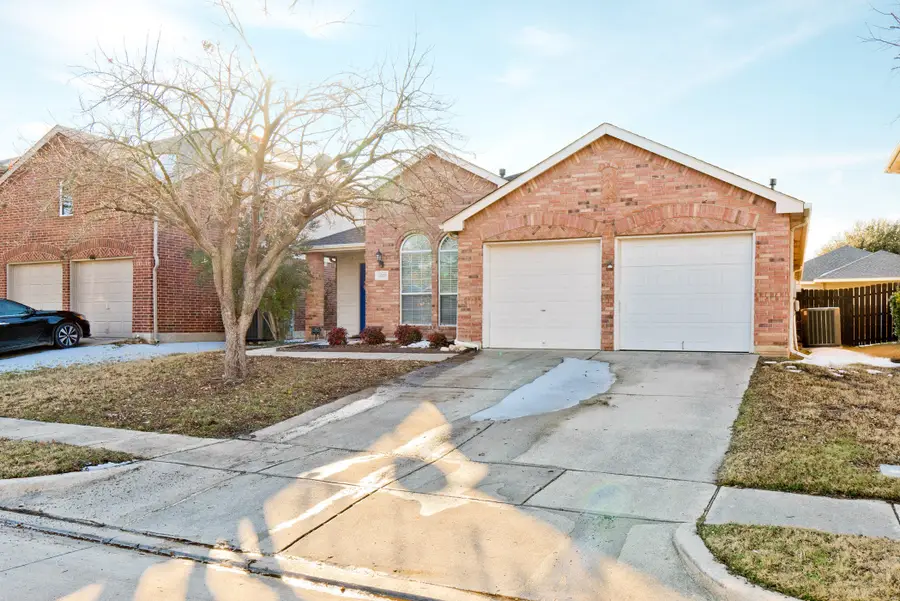 13225 Elmhurst Drive, Fort Worth, TX 76244 - Image #3