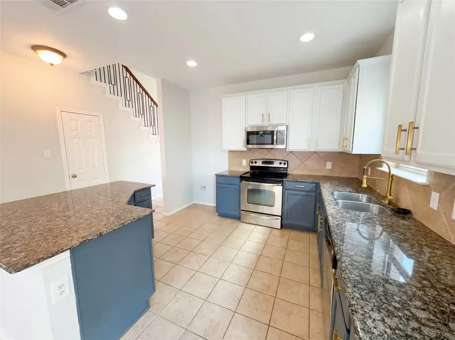 8925 Brook Hill Lane, Fort Worth, TX 76244 - Image #2