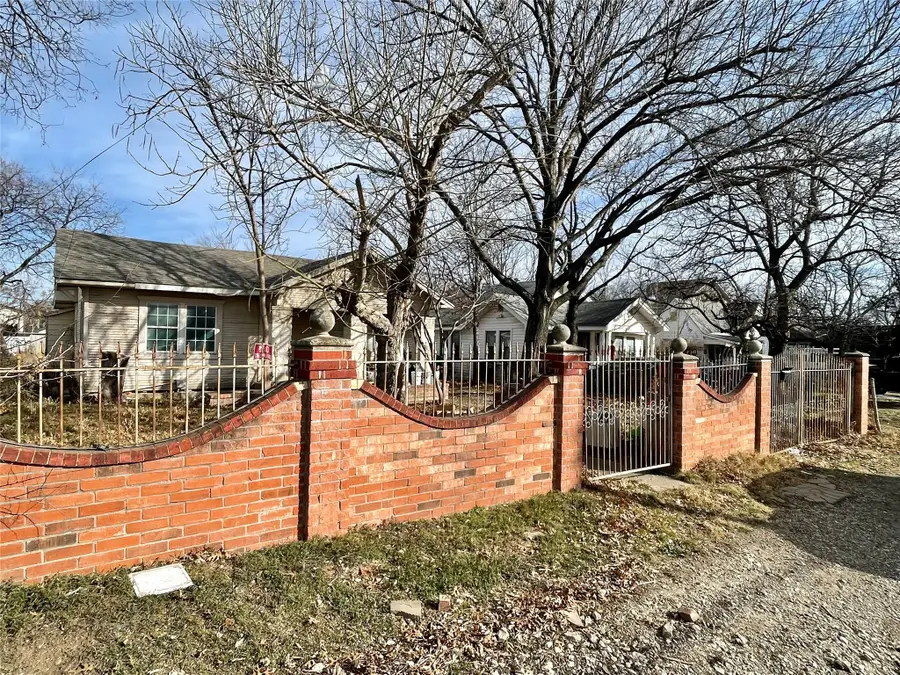 502 N Kramer Drive, Dallas, TX 75211 - Image #2