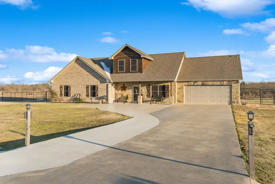 15198 Saddle Ridge Circle, Terrell, TX 75160 - Image #2