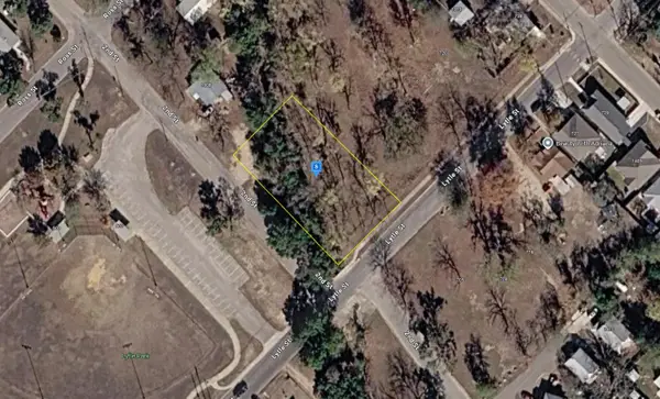 1310 2nd Street, Kerrville, TX 78028