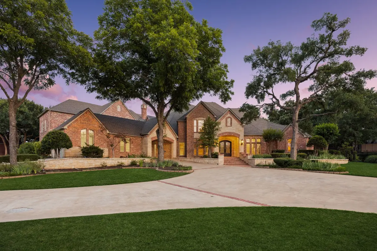 585 N Peytonville Avenue, Southlake, TX 76092 - #1