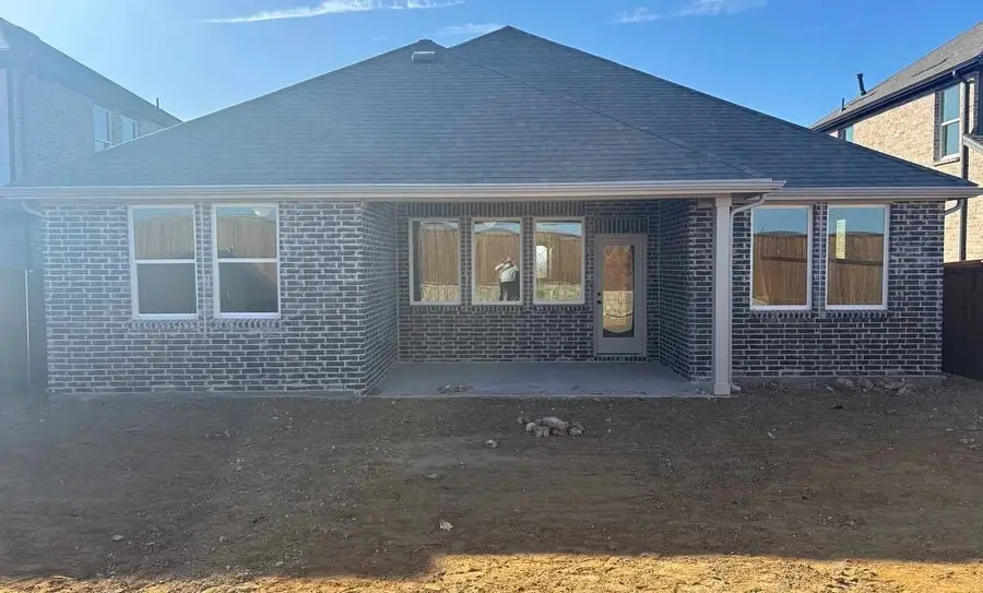 661 Tyronza Drive, Justin, TX 76247 - Image #2