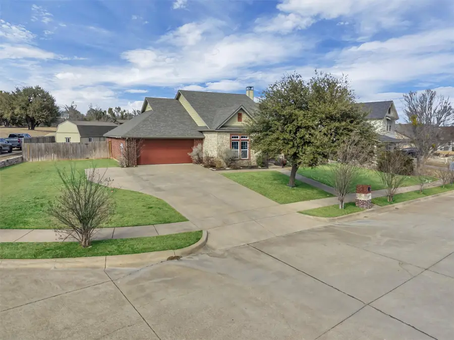 125 Camelot Street, Glen Rose, TX 76043 - #2