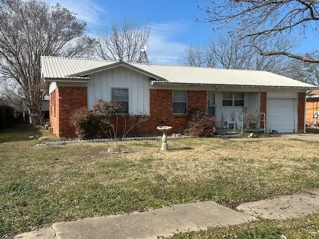 401 S Carter Street, Whitewright, TX 75491 - #2
