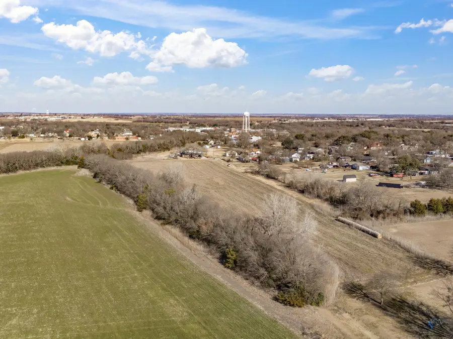 000 Young Street, Italy, TX 76651 - Image #2