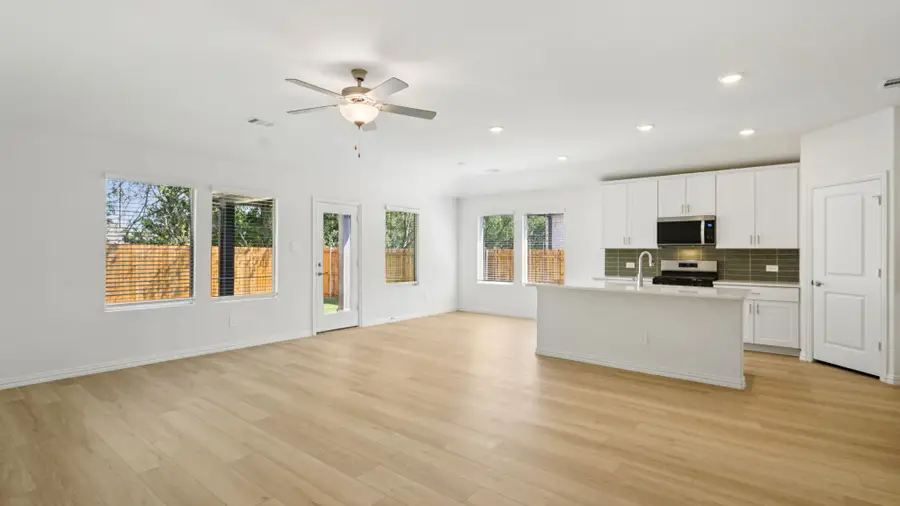 816 London Town Lane, Princeton, TX 75071 - Image #3