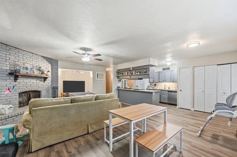 5805 Ridgecove Drive, Garland, TX 75043 - Image #2