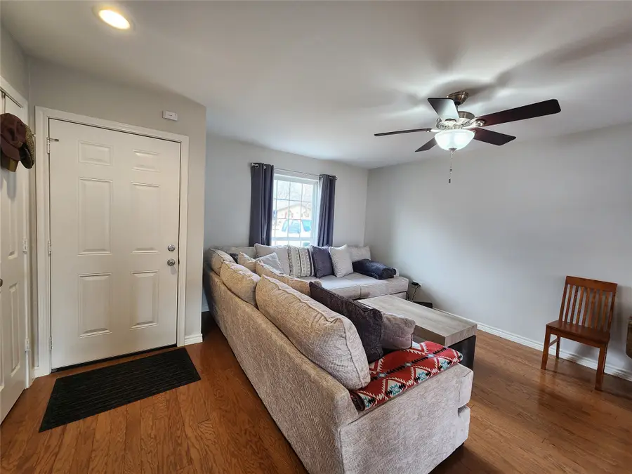 642 Ferguson Drive, Lewisville, TX 75057 - Image #2