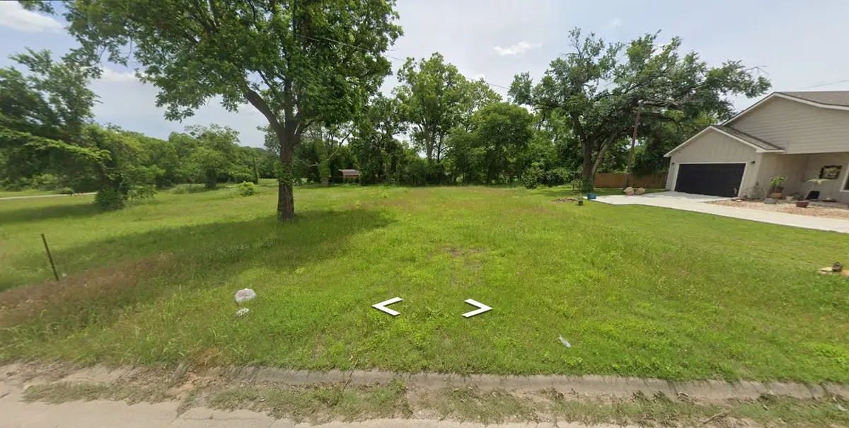 626 E Chambers Street, Cleburne, TX 76031 - Image #1