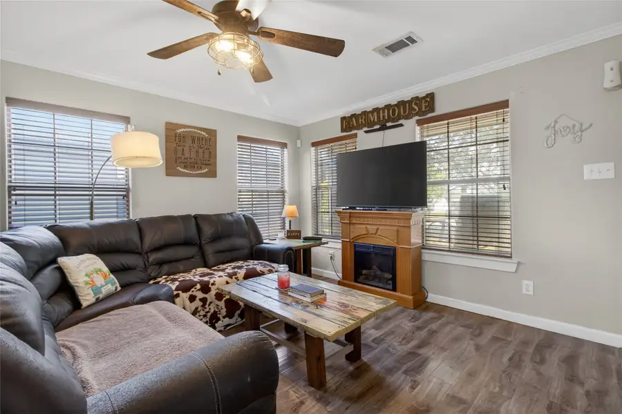 303 Pasley Street, Waxahachie, TX 75165 - Image #3