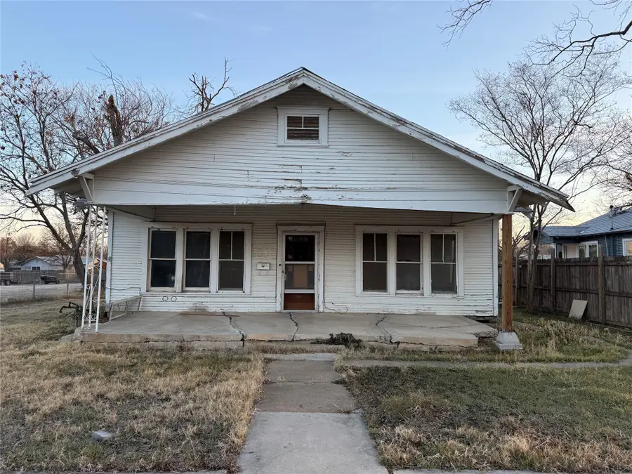 602 5th Street, Brownwood, TX 76801 - #2