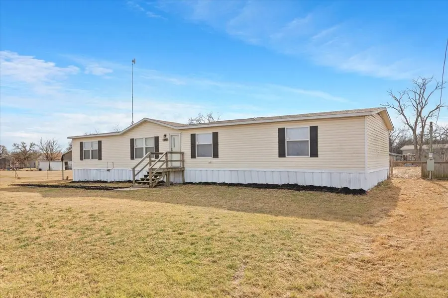 247 N Lake Street, Axtell, TX 76624 - #3