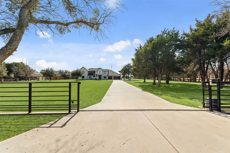 5020 Montgomery Road, Midlothian, TX 76065 - Image #2