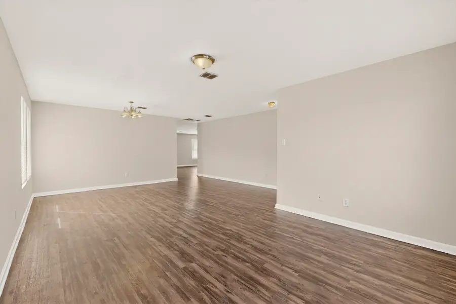 2805 Hillside Drive, Mesquite, TX 75149 - Image #3