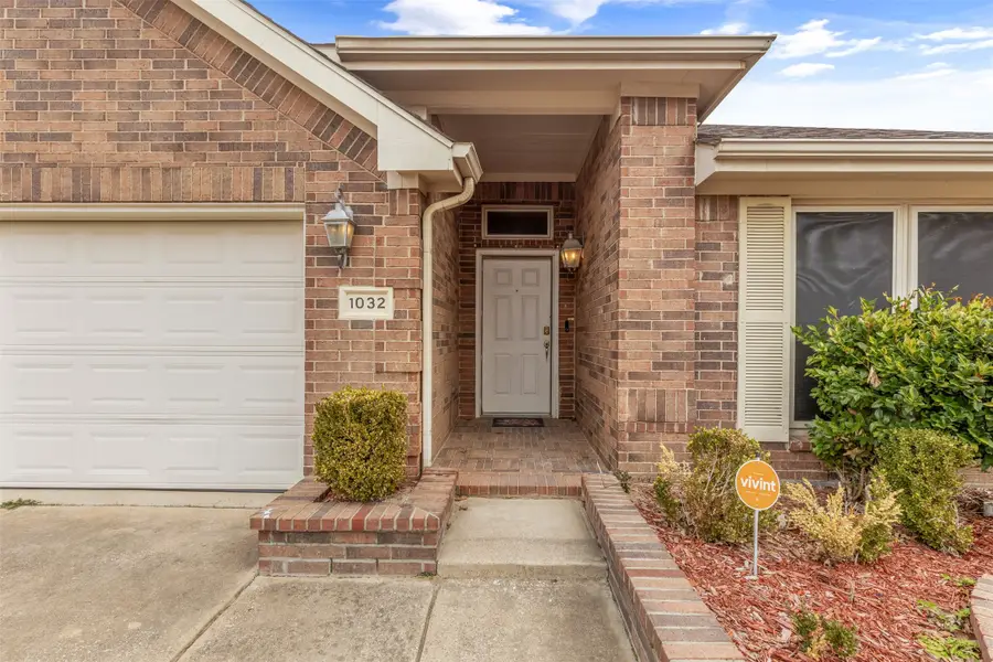 1032 Bending Oak Drive, Cedar Hill, TX 75104 - Image #2