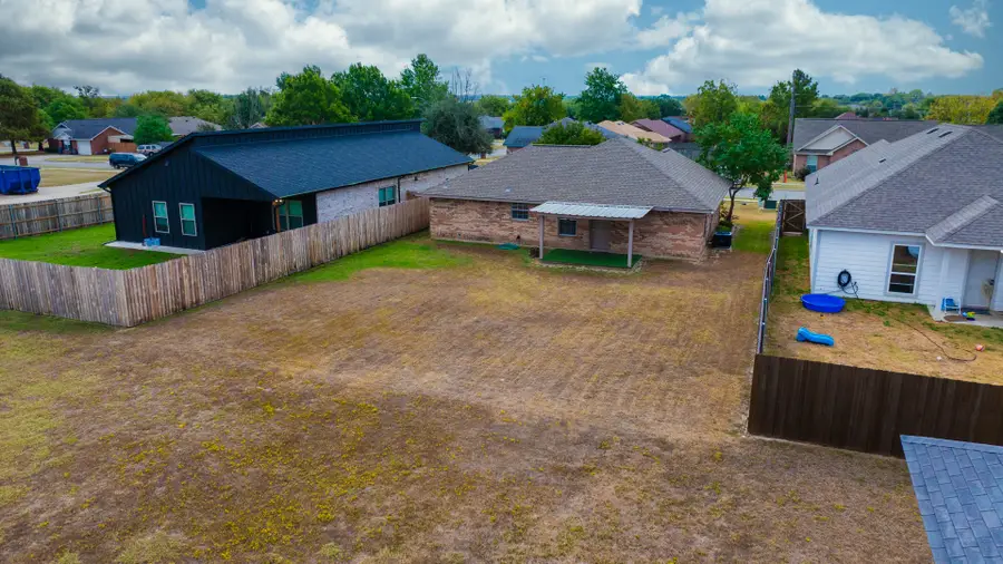 702 Aldridge Street, Commerce, TX 75428 - Image #2