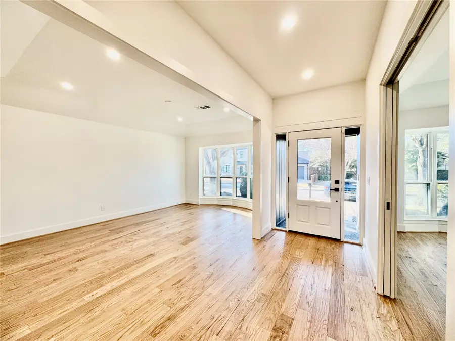 15926 Windy Meadow Drive, Dallas, TX 75248 - Image #3