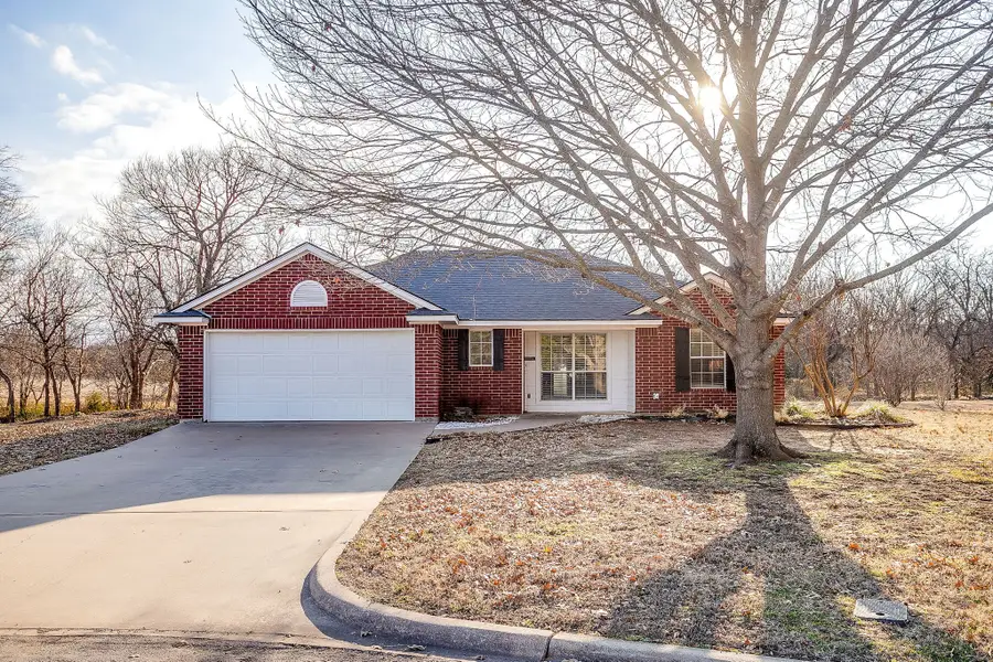 1312 Bradley Court, Cleburne, TX 76033 - Image #2