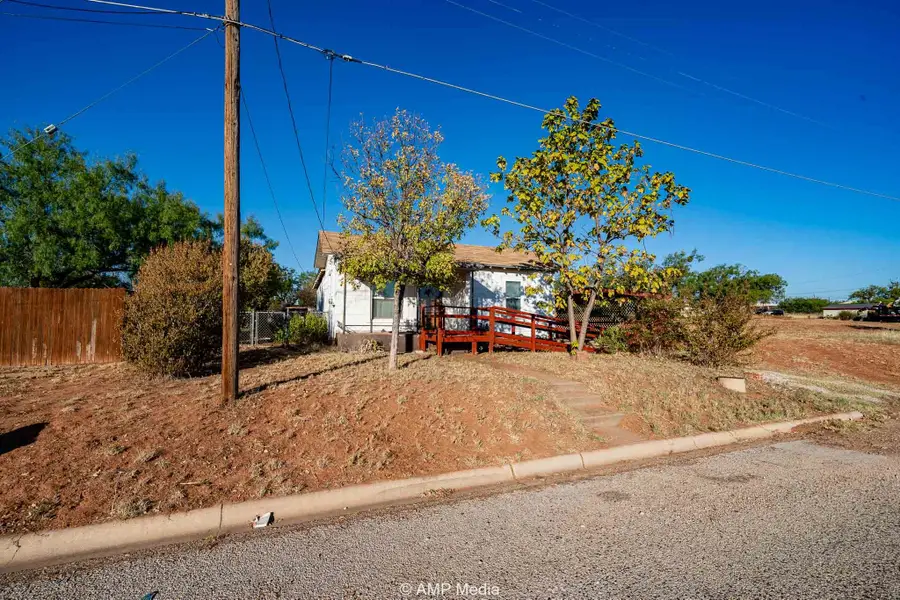 804 Fisher Street, Sweetwater, TX 79556 - #2