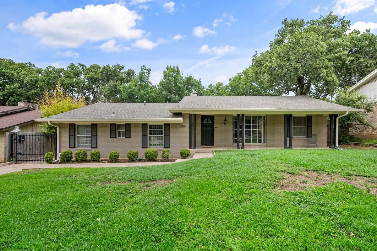 2107 Westwood Drive, Arlington, TX 76012 - #1