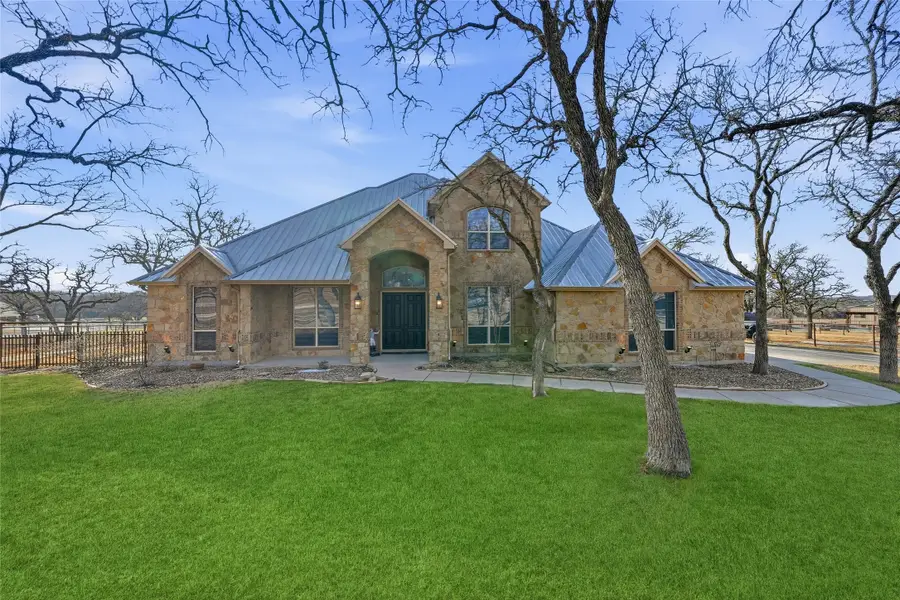 137 Silver Saddle Circle, Weatherford, TX 76087 - #2