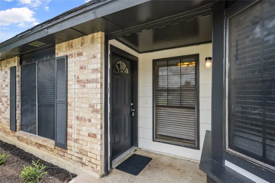 831 Netherland Drive, Arlington, TX 76017 - Image #3