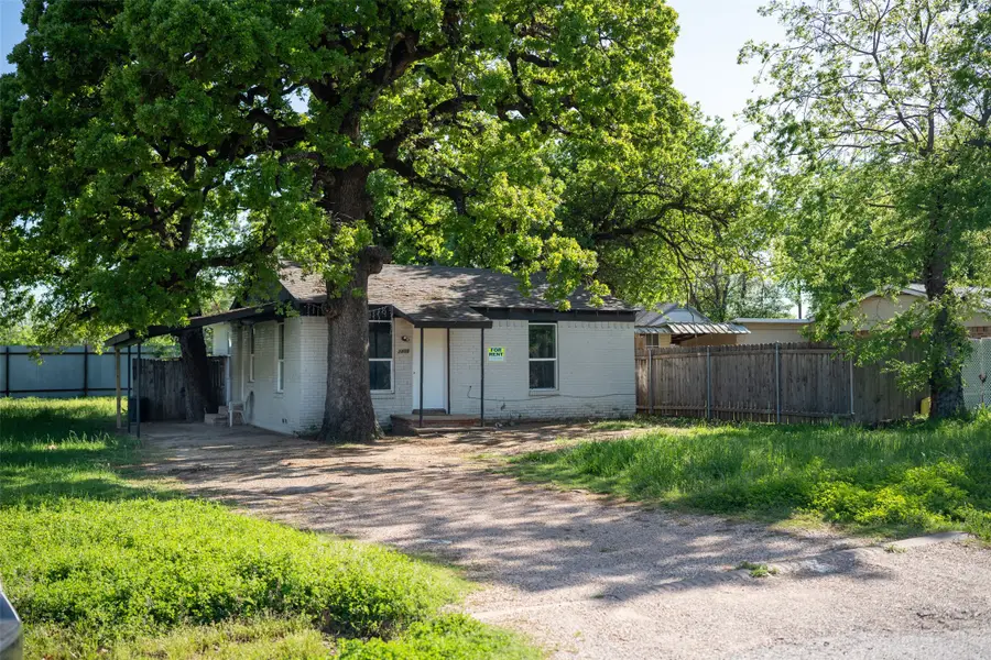 2416 Smith Avenue, Irving, TX 75061 - #2