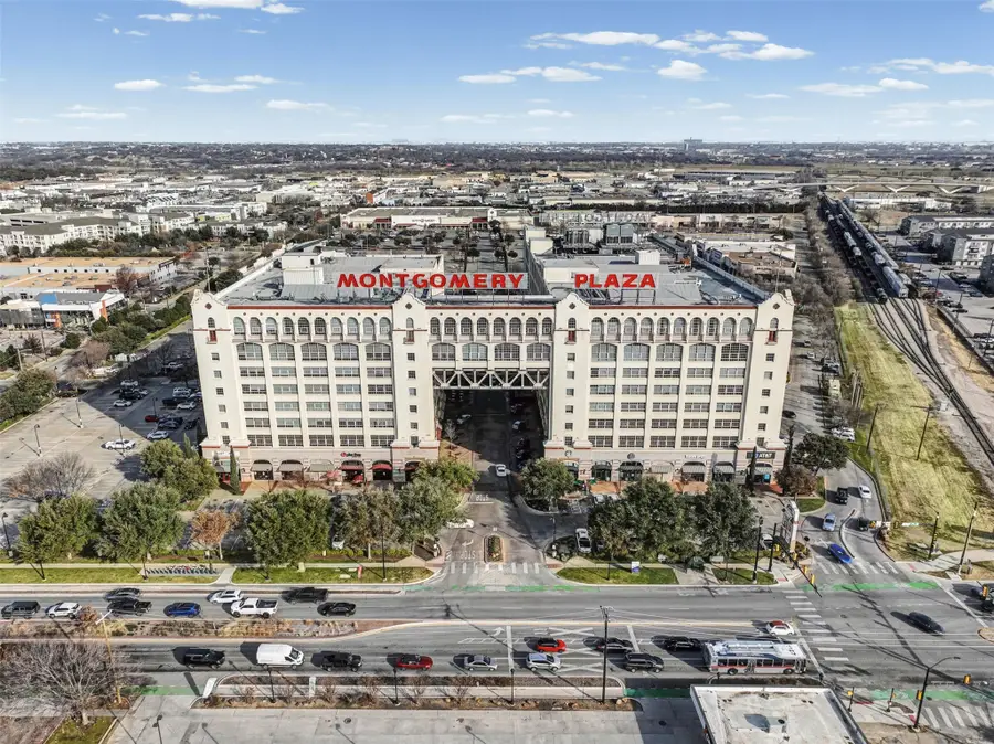 2600 W 7th Street #1505, Fort Worth, TX 76107 - Image #2