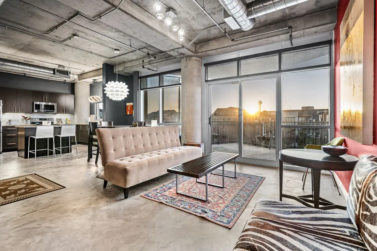 1001 Belleview Street #305, Dallas, TX 75215 - #1
