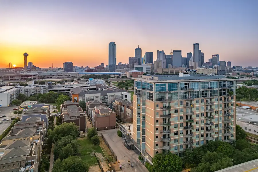 1001 Belleview Street #305, Dallas, TX 75215 - #2