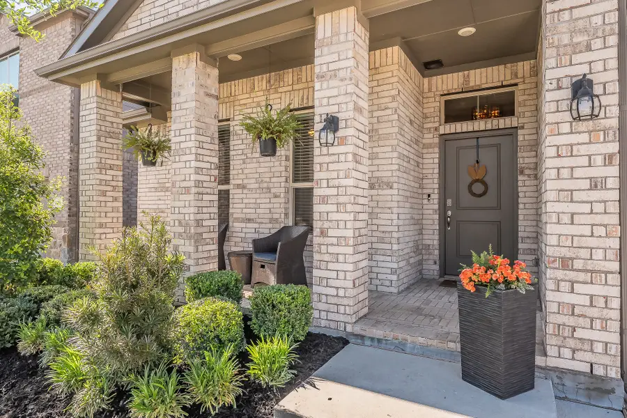 848 Shepperton Way, Justin Roanoke, TX 76247 - #2