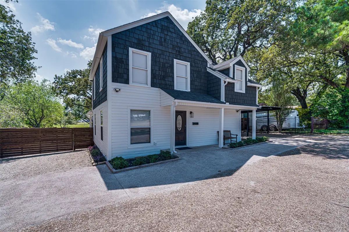 1924 E Shady Grove Road, Irving, TX 75060 - #1