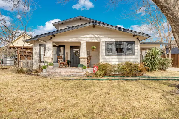 111 Mckenzie Street, Waxahachie, TX 75165