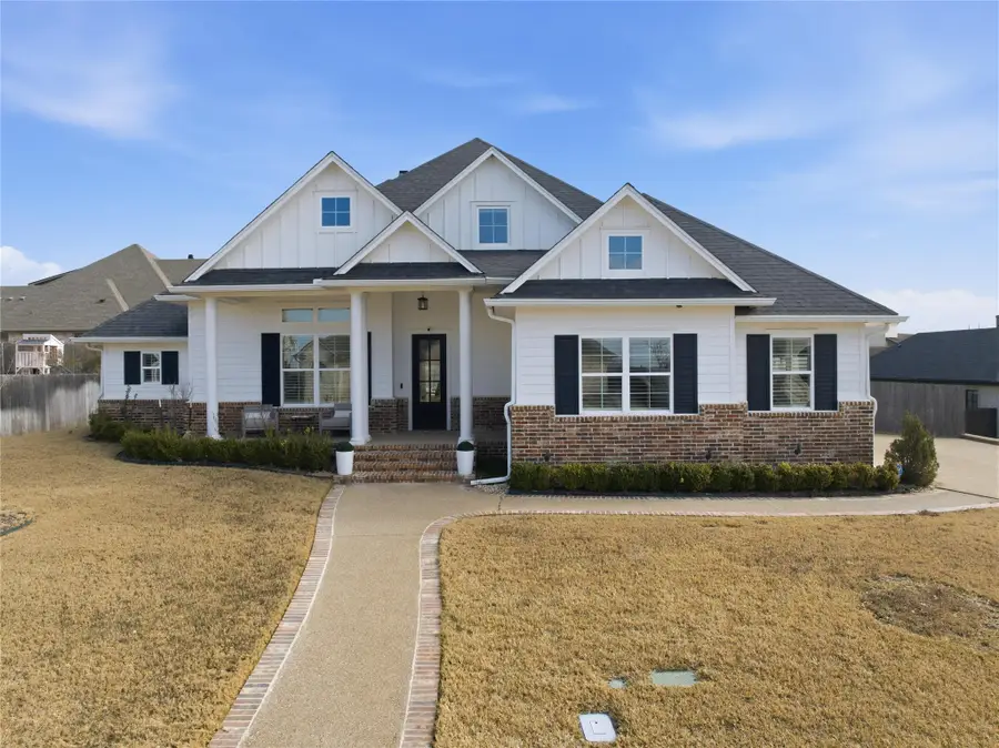 16022 Sorrento Drive, Woodway, TX 76712 - Image #2