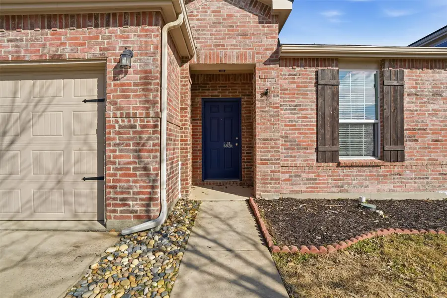 10028 Amosite Drive, Fort Worth, TX 76131 - Image #2