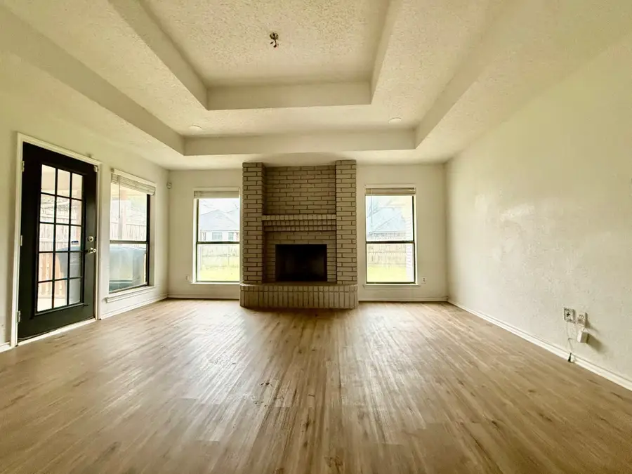 1921 Ashley Drive, Fort Worth, TX 76134 - Image #2