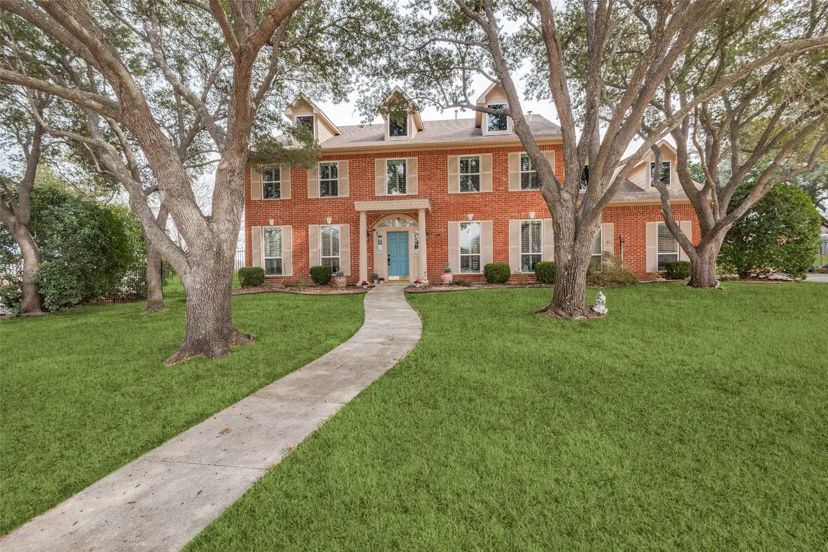 307 Chestnut Cove Circle, Southlake, TX 76092 - #1